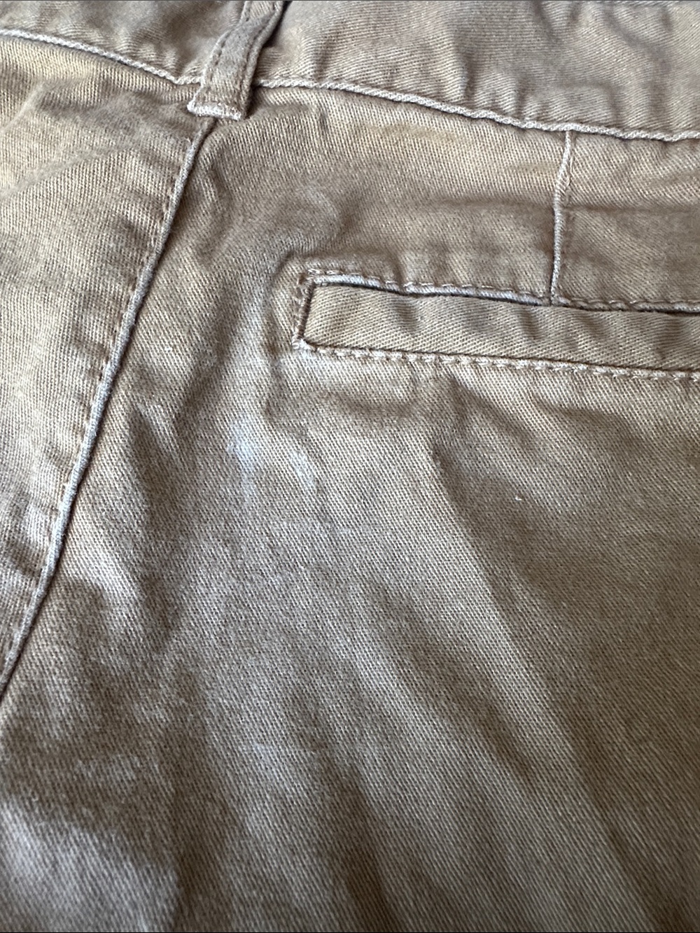 Old Navy Men's Flat-Front Brown/Tan Casual Shorts - Picture 3 of 5